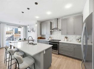 320 S Sundown Vw, Cochrane, AB T4C 2R2