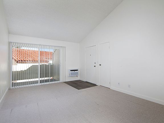 3rd image of 8633 La Mesa Blvd #88