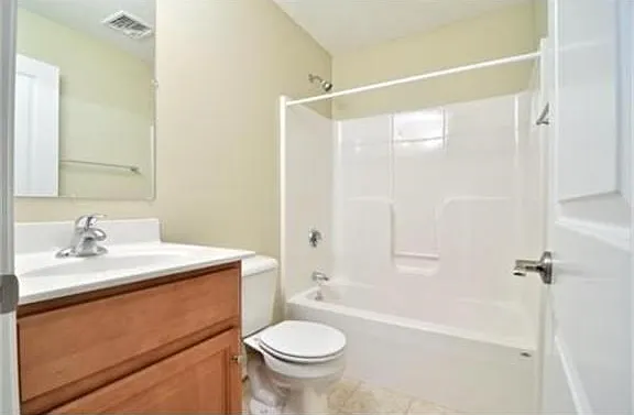 39 Athens St #4 — Photo 7