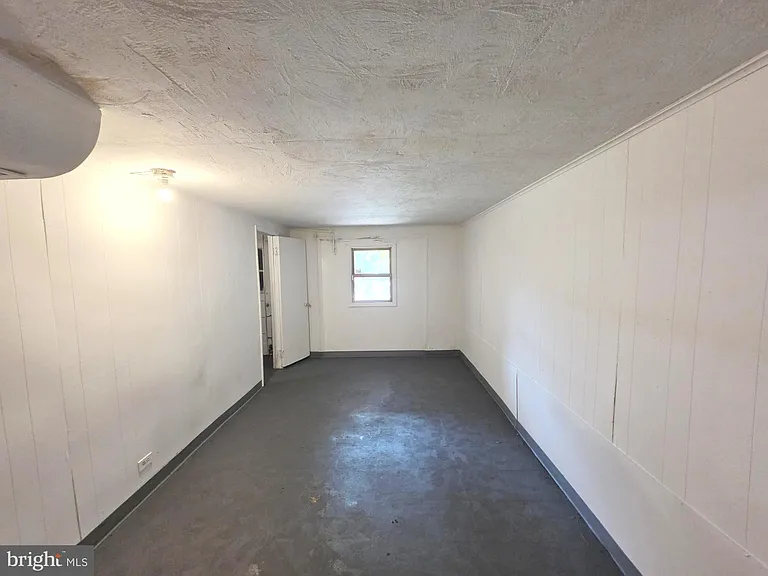 6653 Perry Ave — Photo 7