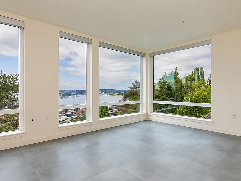 Bell View Apartments — Photo 93
