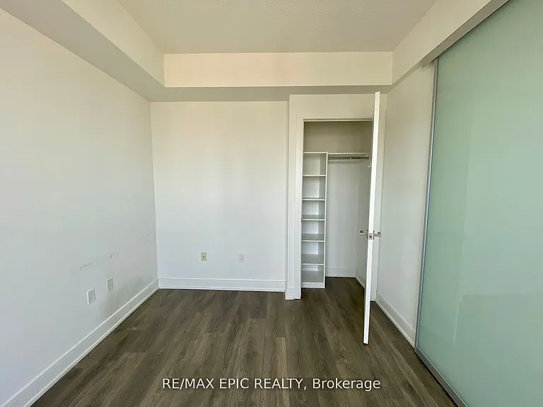 89 McGill St #2510 — Photo 4