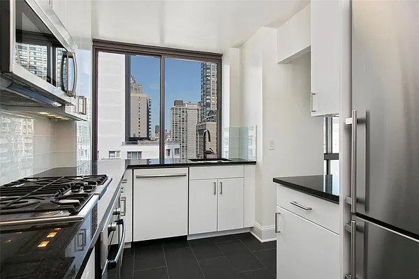 Rented by Douglas Elliman | media 16