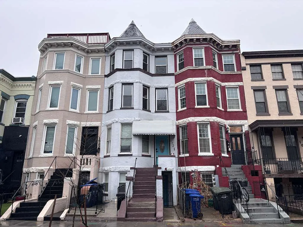 1621 1st St NW photo 1