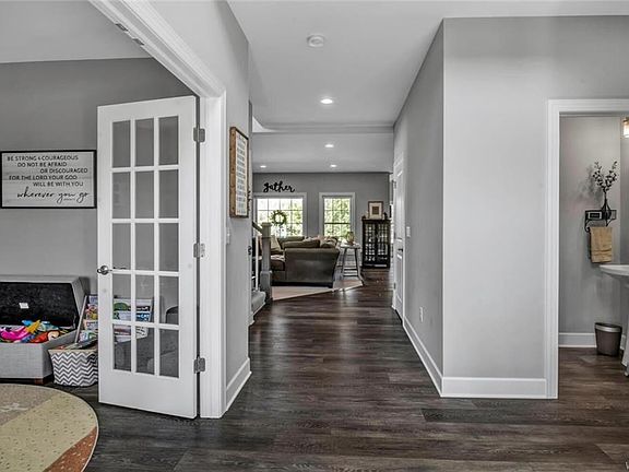 3rd image of 6741 Carli Ct