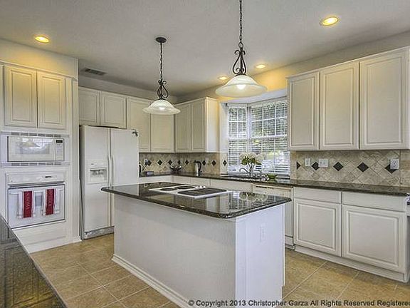 3rd image of 955 Kingwood Cir