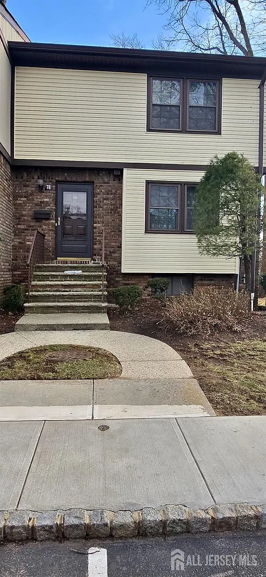 78 Highview Dr photo 1