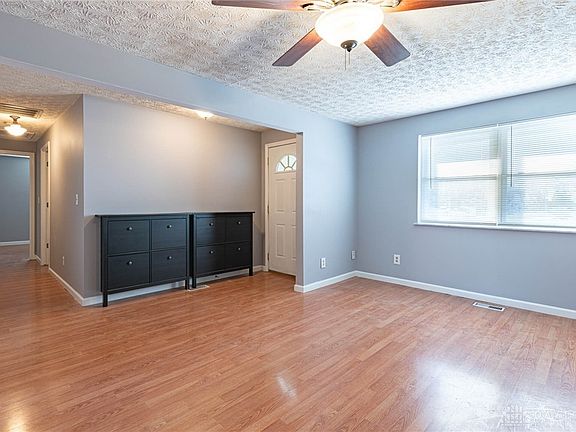 3rd image of 7300 Kirkview Dr