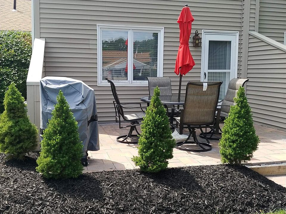 2nd image of 40 Preakness Way