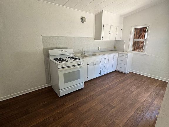 3rd image of 515 Glenwood Dr #1/2