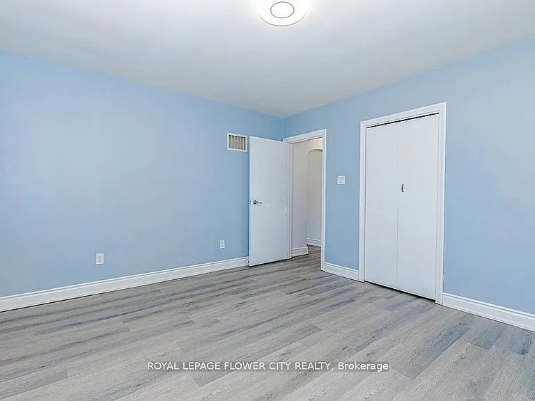 37 Warwick Rd — Photo 19