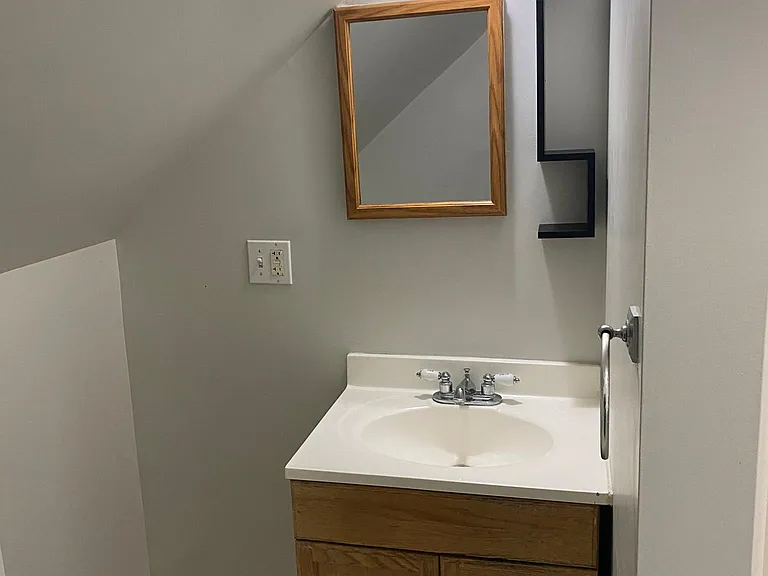 8 Lincoln St #3 — Photo 4