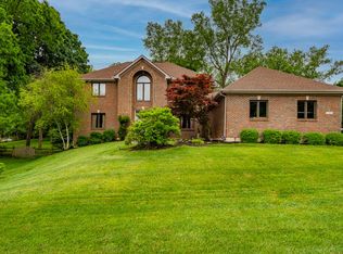 343 Timberleaf Dr, Dayton, OH 45430