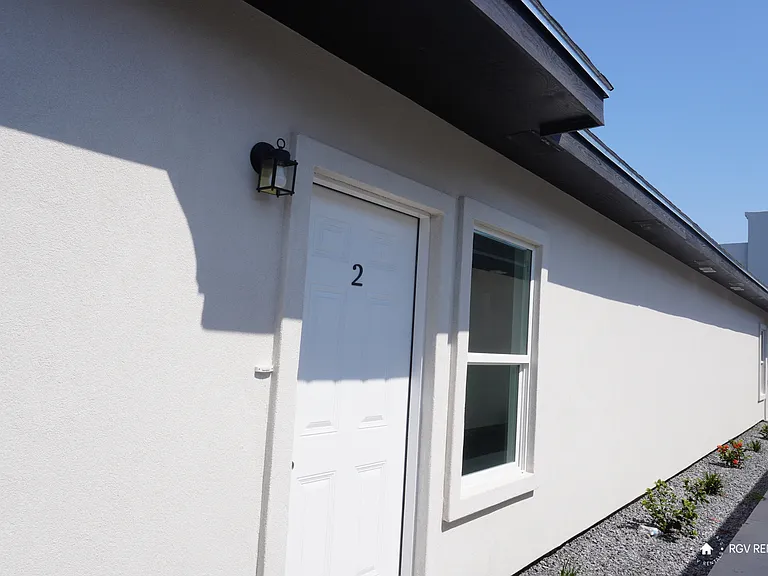 1004 Sugar Garden Ave #2 — Photo 2