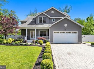 602 Laurel St, Bayville, NJ 08721