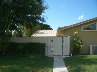 5374 Eagle Lake Dr, Palm Beach Gardens, FL 33418