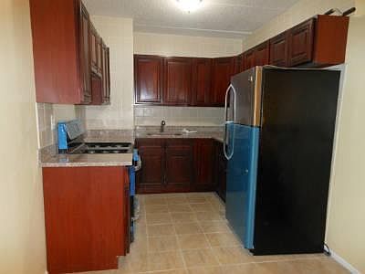 2nd image of 21 Woodbine St