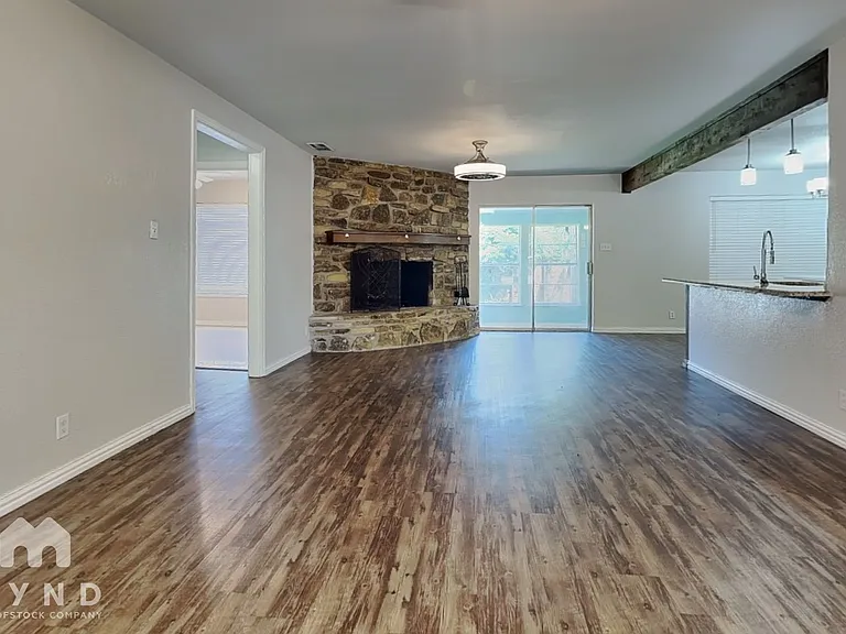612 S Rough Creek Ct — Photo 3
