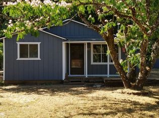 507 W River St, Cave Junction, OR 97523
