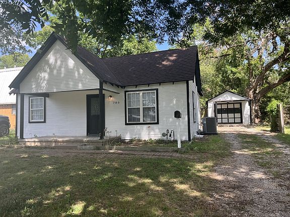 2nd image of 705 N Oklahoma Ave