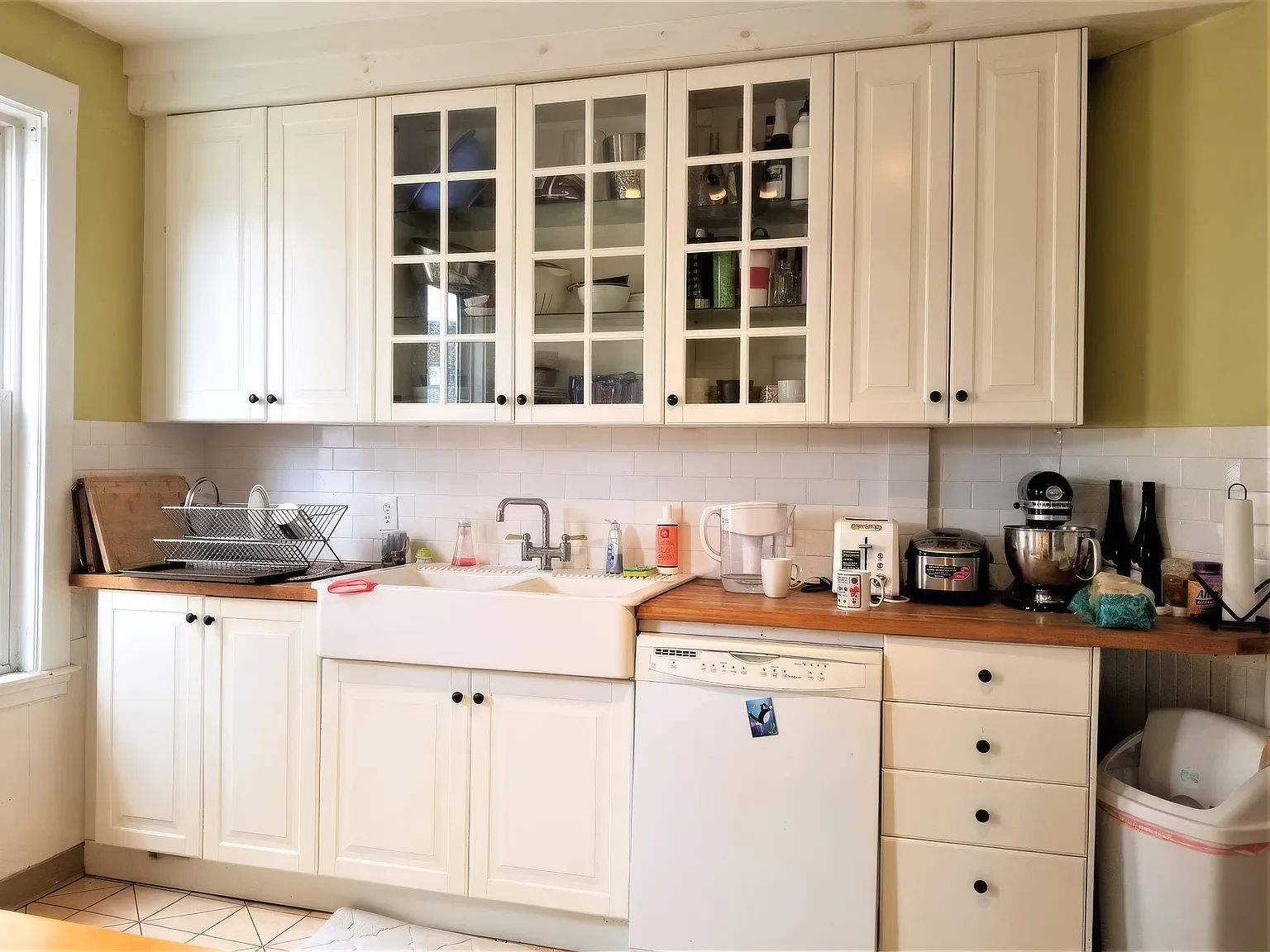 3 bed, 1300 sqft, $4,300 — Photo 3