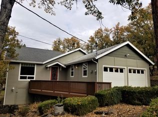 470 Old Ferry Rd, Shady Cove, OR 97539