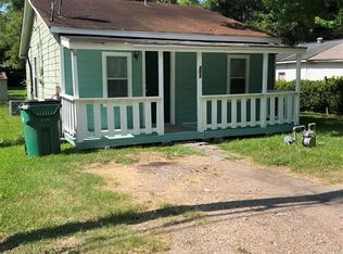 203 Landers Rd, Oyster Creek, TX 77541