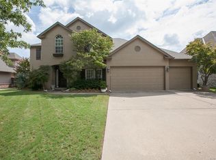 5748 E 102nd St, Tulsa, OK 74137