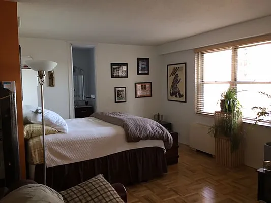 Sold by Real Estate Investors Group LLC | media 3