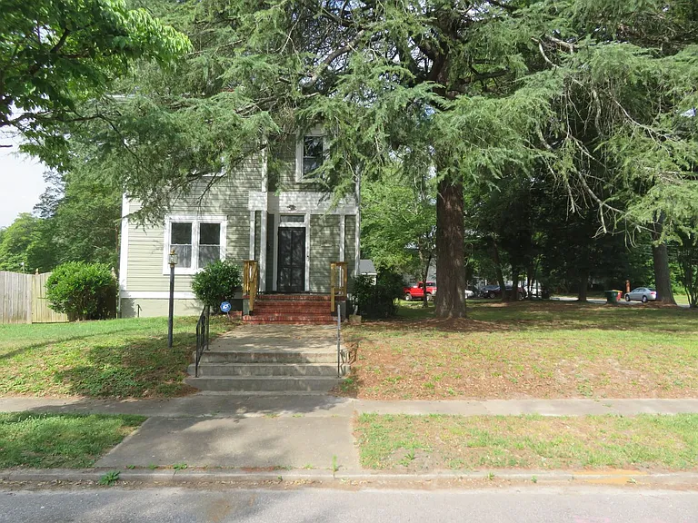 1806 Powhatan Ave — Photo 1