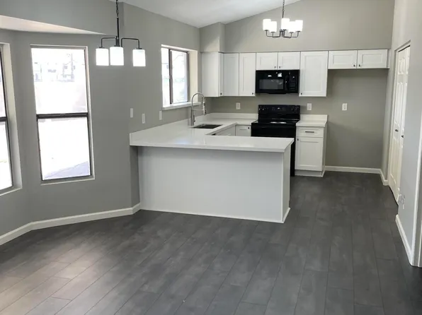 2237 E Capri Circle, Mesa, AZ 85204