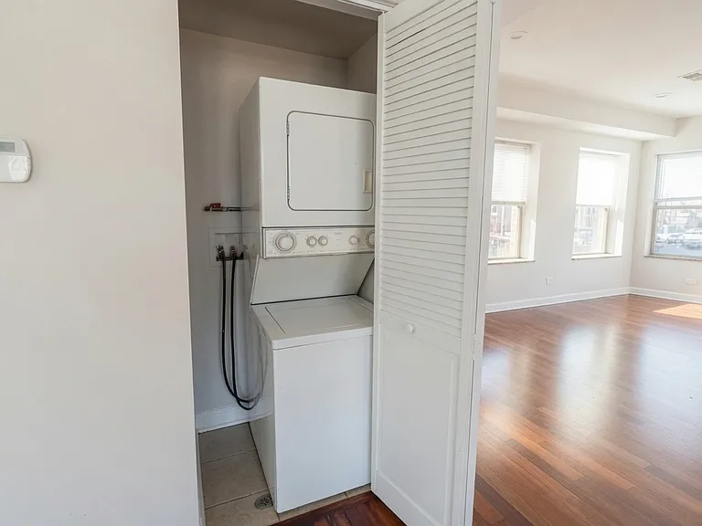 2048 W Touhy Ave #1 — Photo 6