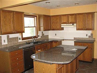 5th image of 18341 N Salem Row