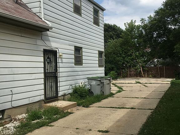 3rd image of 4684-86 N 52nd Street Owner Terminated #3617018