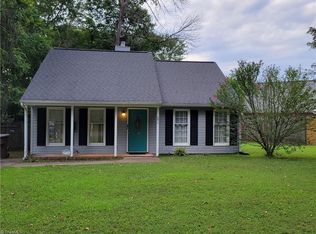 2716 Vestal St, Greensboro, NC 27406