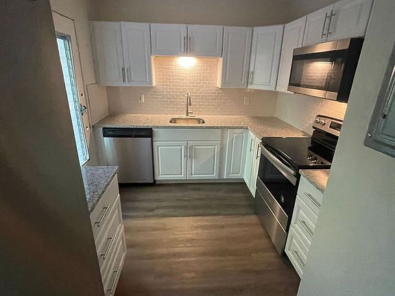 3rd image of 110 NE 12th Ter APT 3