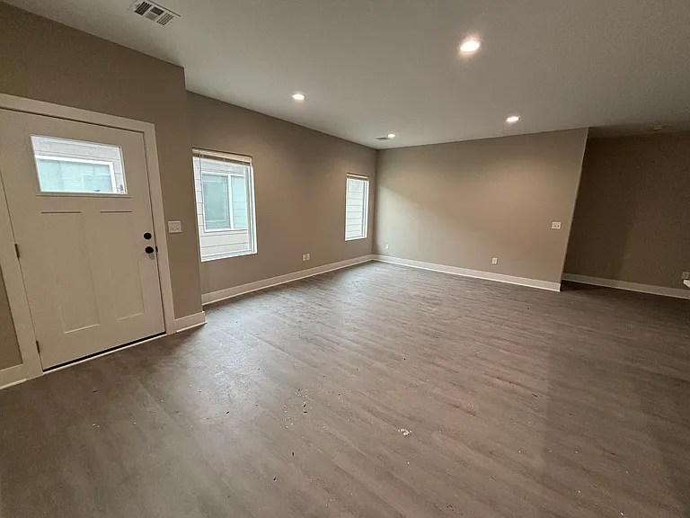2119 Reece St — Photo 12