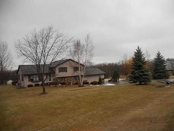 2nd image of N8136 Rolling Hills Dr
