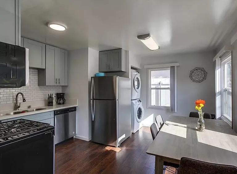 1350 Knoxville St — Photo 8