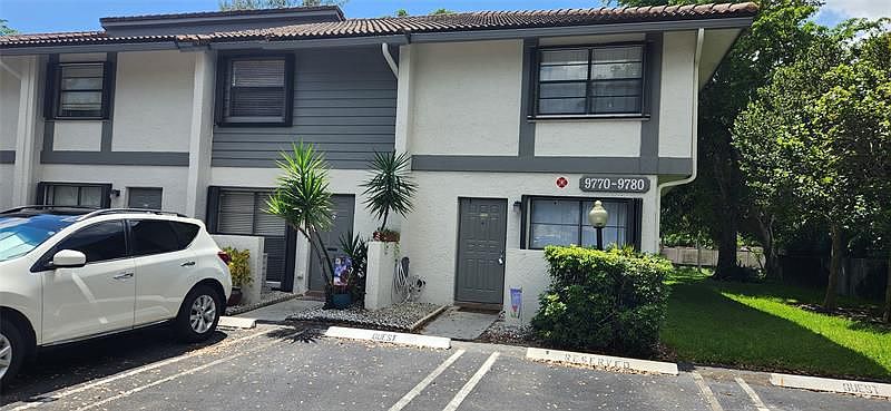 1st image of 9778 Shadow Wood Blvd