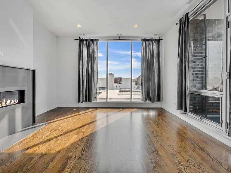 2353 N Seeley Ave #3S — Photo 8