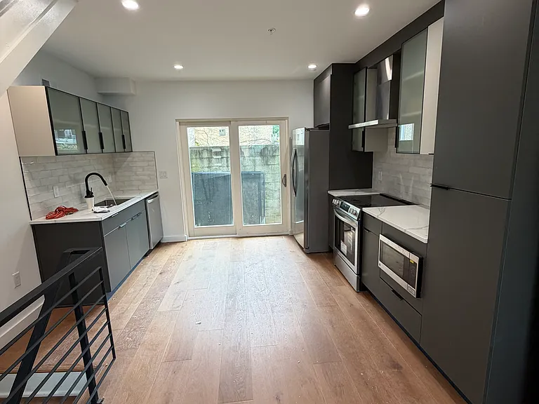 1207 S 26th St — Photo 10