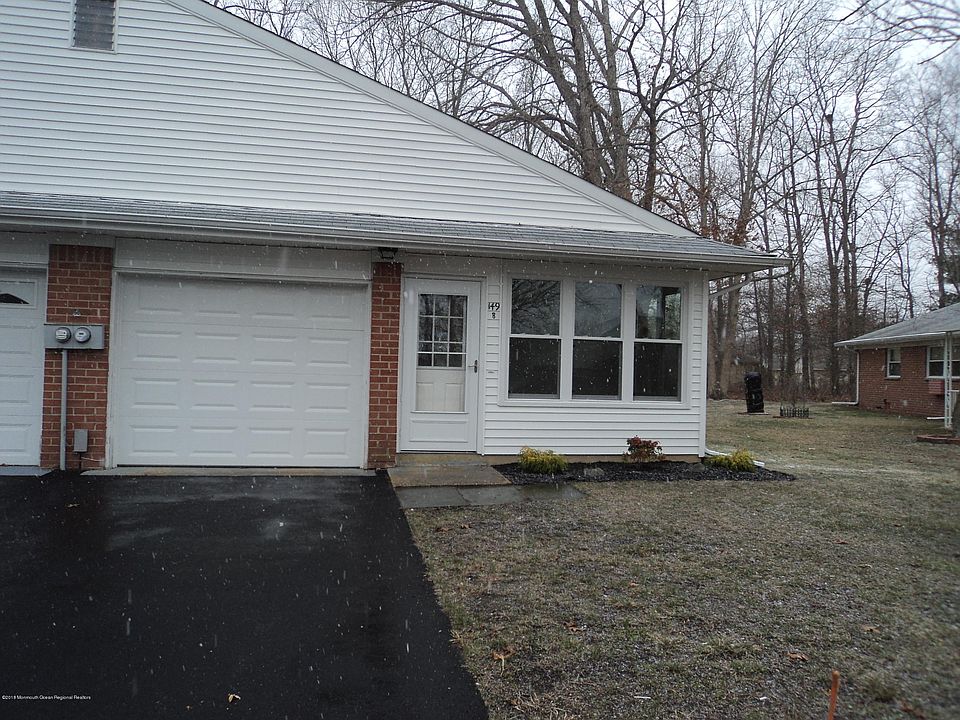 1st image of 149 B Azalea Drive #B