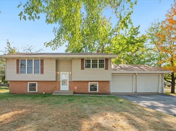718 Main St, Lino Lakes, MN 55014