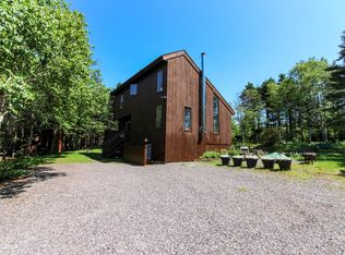 16 Cox Marsh Rd, Torbay, NL A1K1A2