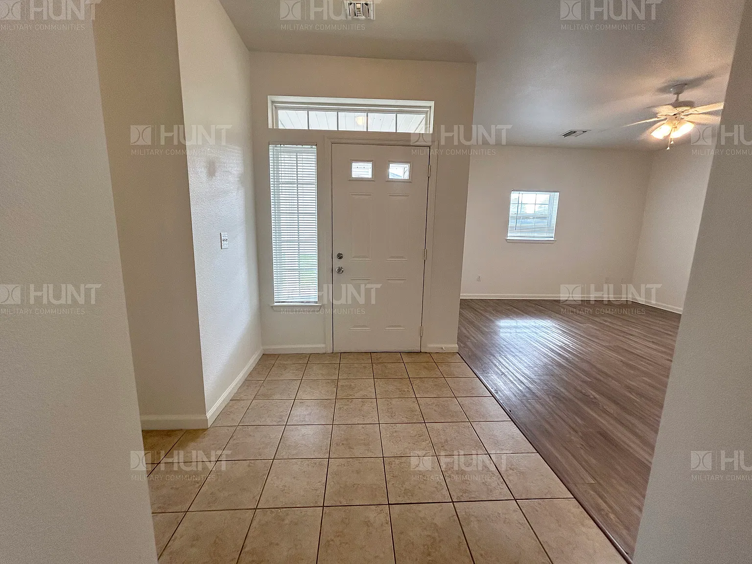 3 bed, 2.5 bath, 1889 sqft, $1,959 — Photo 3