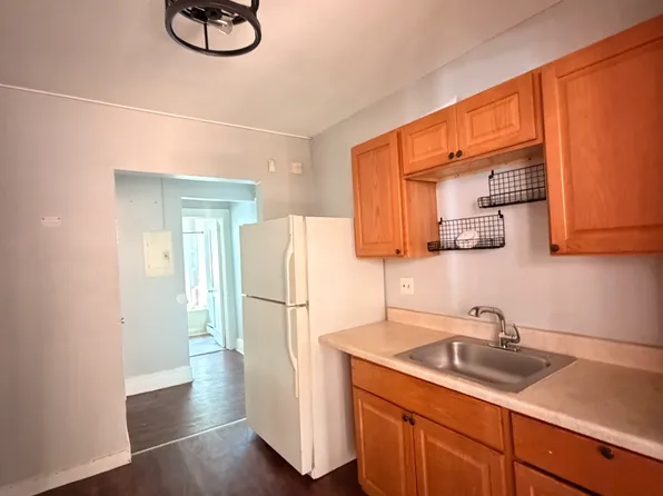 204 S Marshall St #4, Hartford, CT 06105