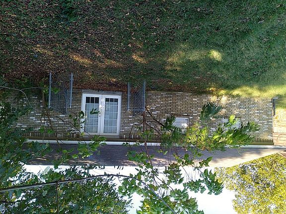 5th image of 208 Linda Ln