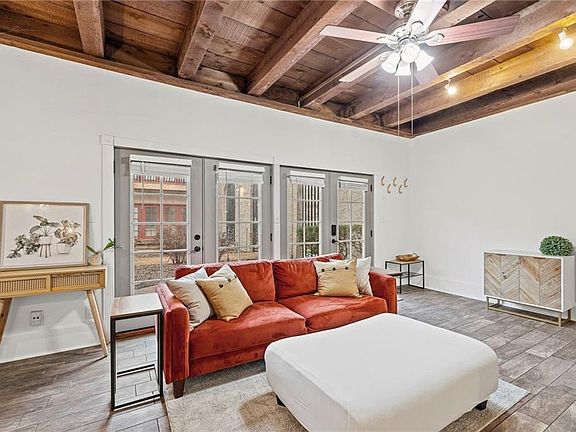 5th image of 1111 W 46th St APT 34