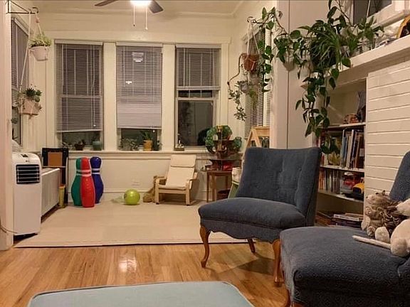 4th image of 2653 W Ainslie St APT 1